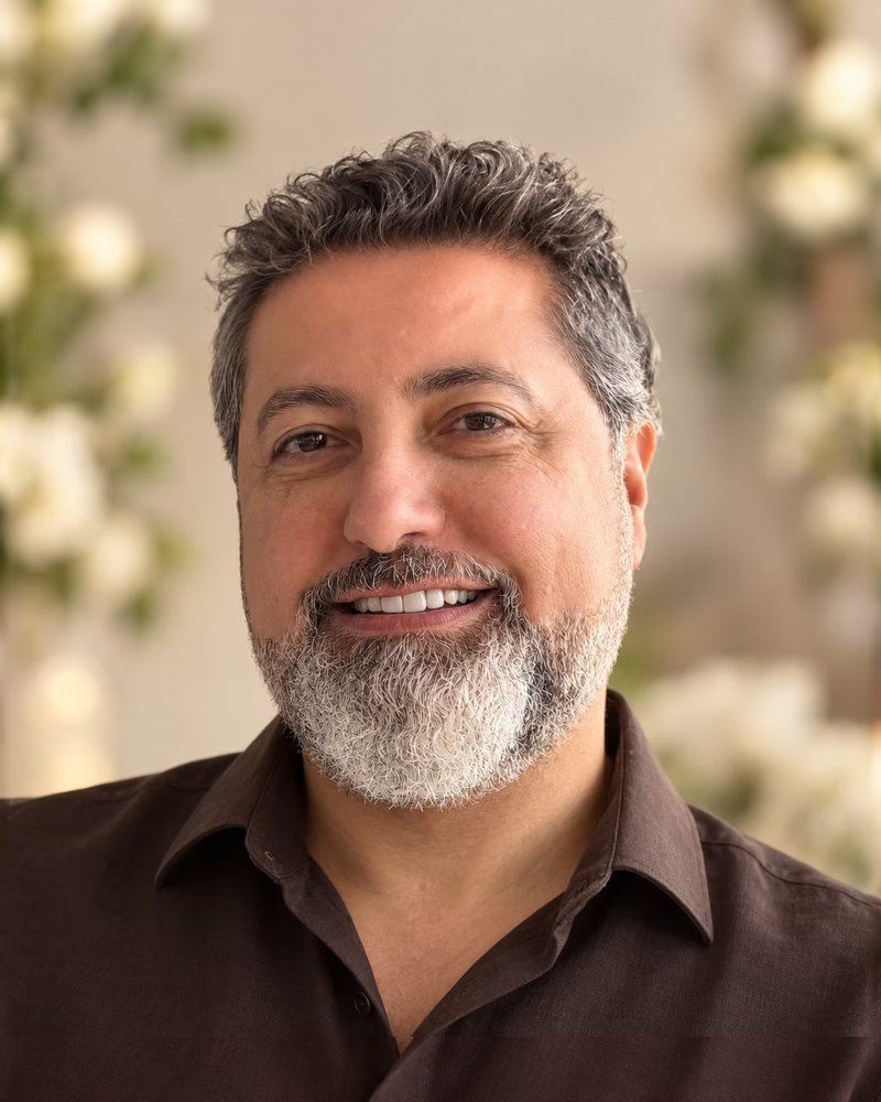 جورج شديد، مؤسّس سبيشل مومنتس
